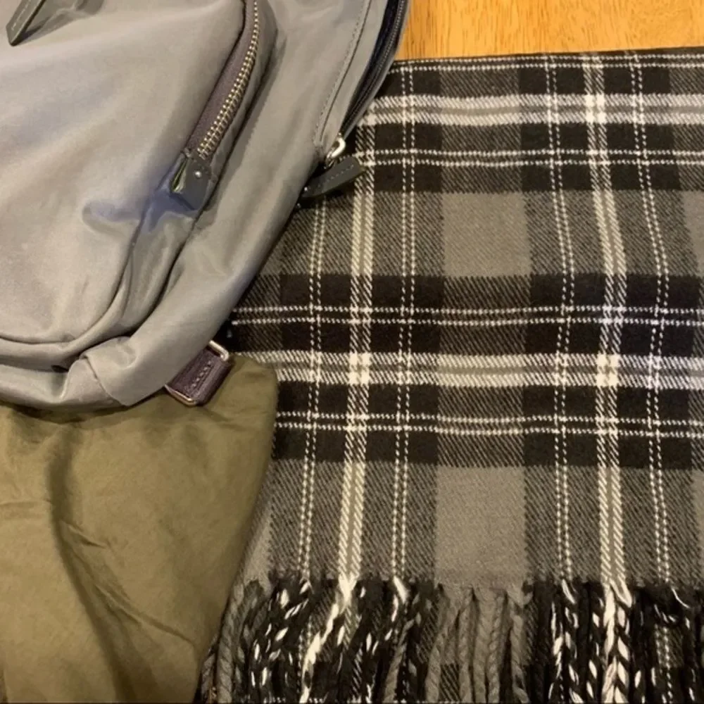 Cashmere Soft‎ Acrylic Gray & Black Plaid Scarf